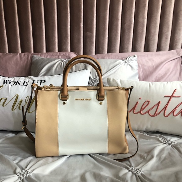 Michael Kors - Picture 2 of 8